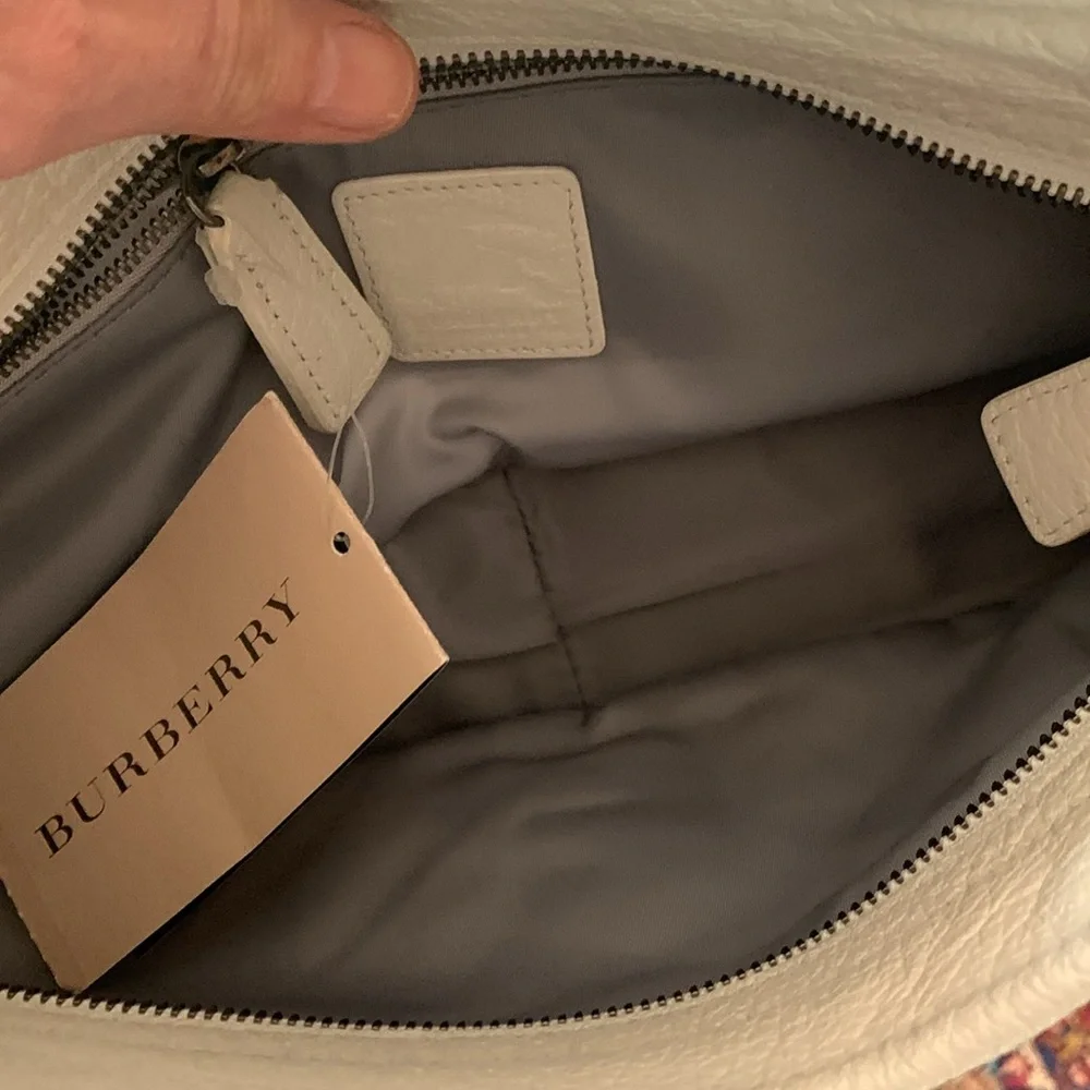 NWT  Burberry Off White Small Avondale Nylon and Leather Shoulder Bag - Picture 11 of 15